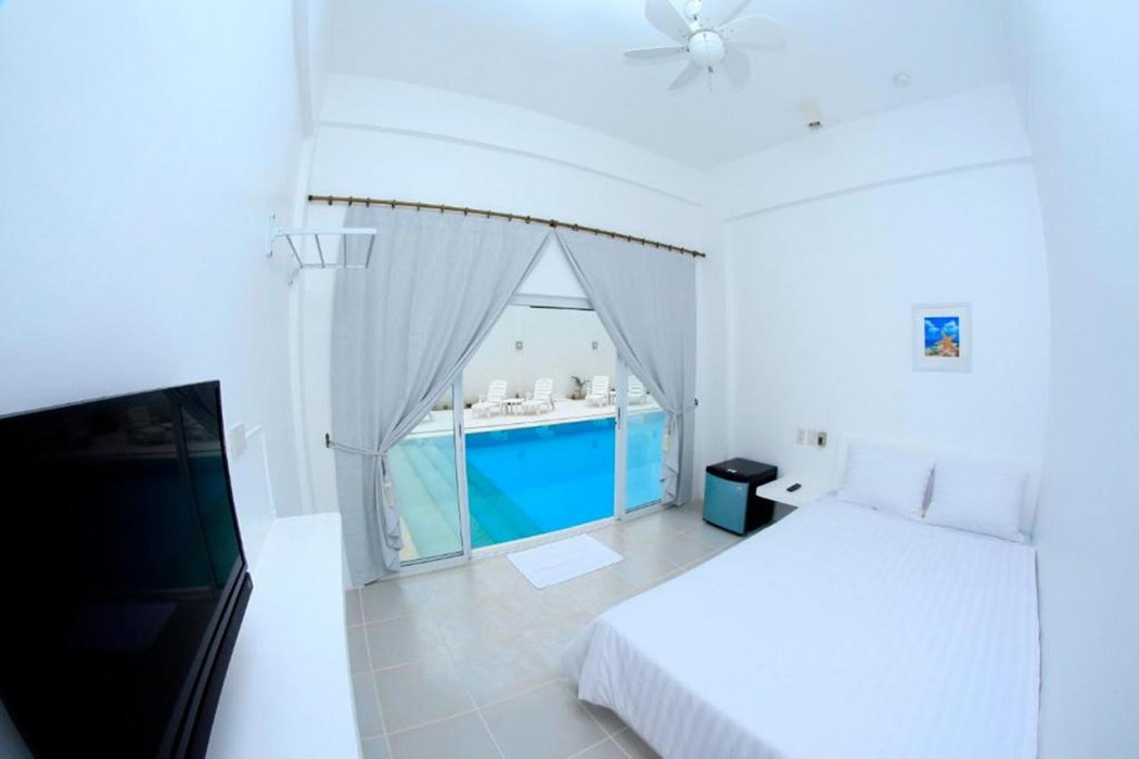Coron Bluewave Hotel 20/75