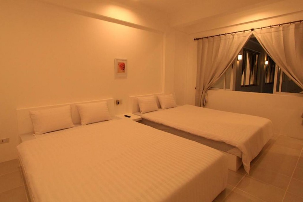 Coron Bluewave Hotel 41/75
