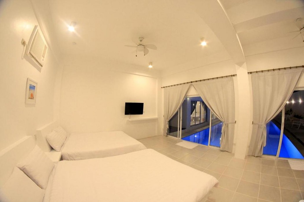 Coron Bluewave Hotel 25/75