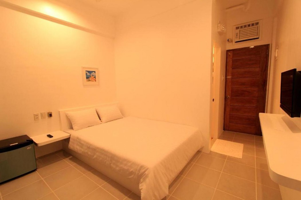 Coron Bluewave Hotel 21/75