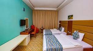 Connaught Palace Hotel 30/70