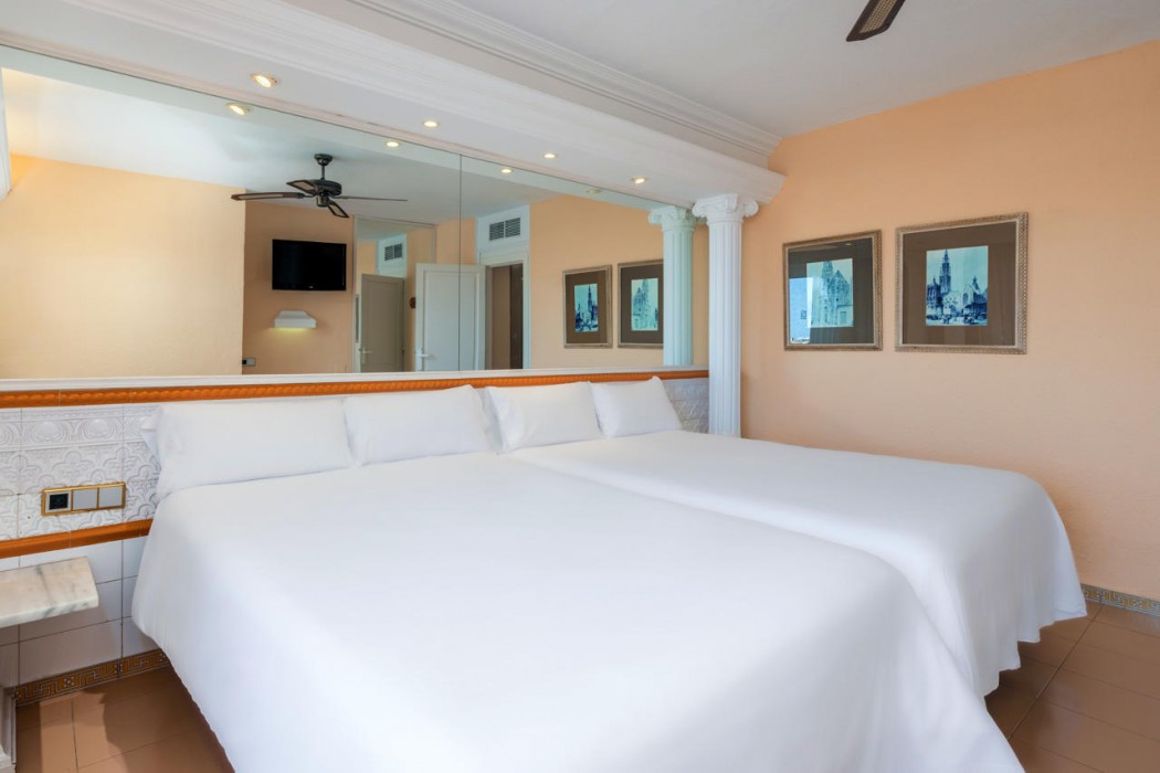 Playacapricho Hotel 1/50