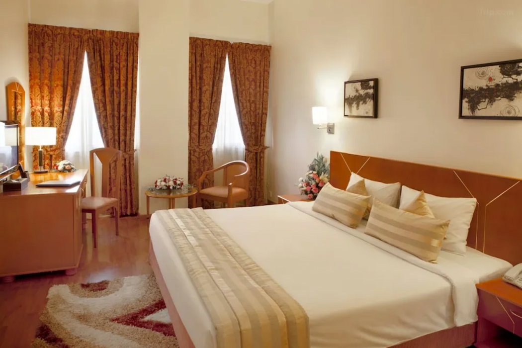 Room at Landmark Hotel Baniyas, DUBAI