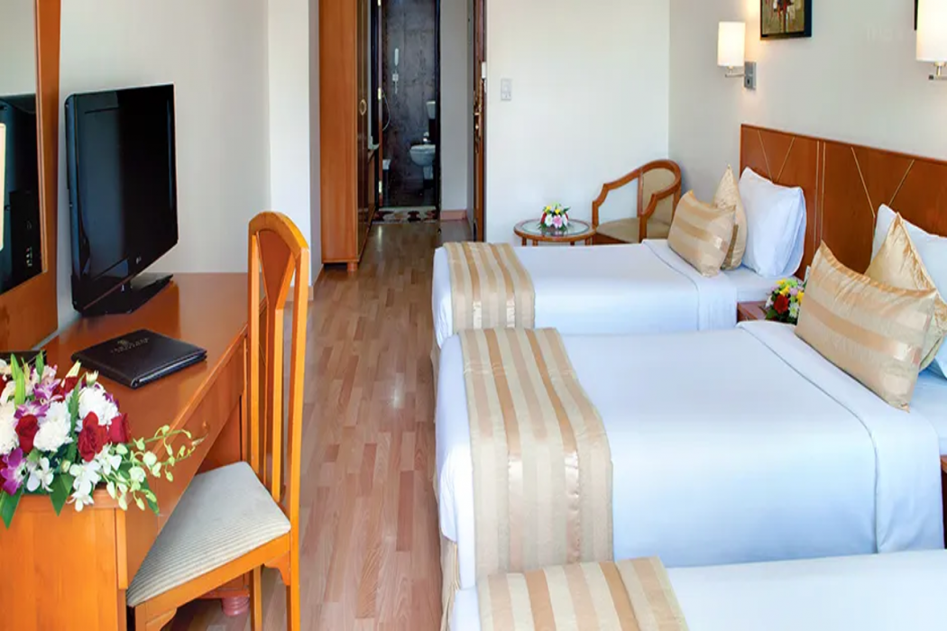 Room at Landmark Hotel Baniyas, DUBAI