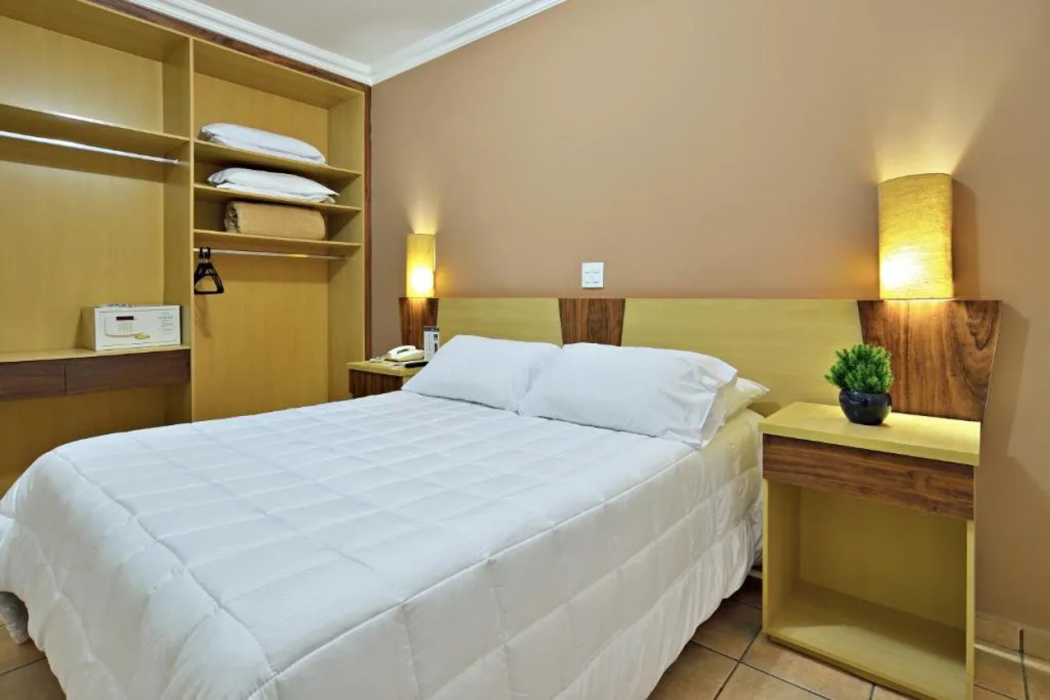 Plaza Inn Flat Araxa 12/32