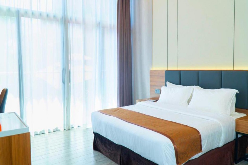 Vienna Hotel 17/65