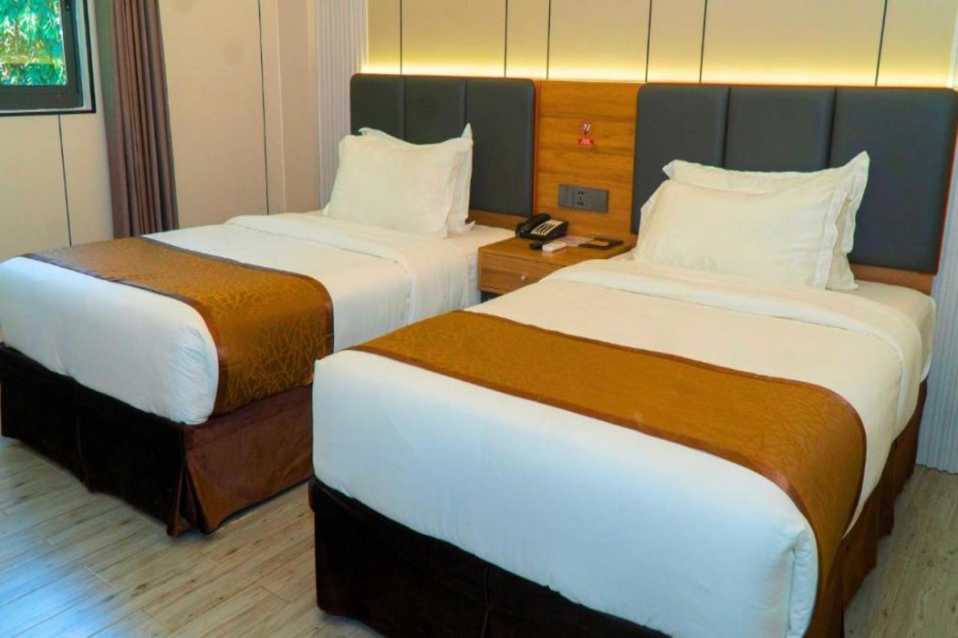 Vienna Hotel 18/65