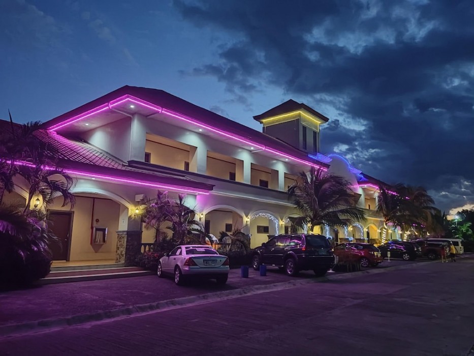 Subic Waterfront Resort & Hotel 1/55