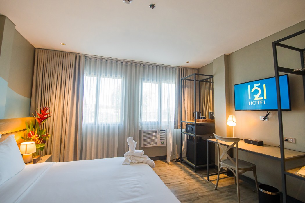 1521 Hotel 13/45