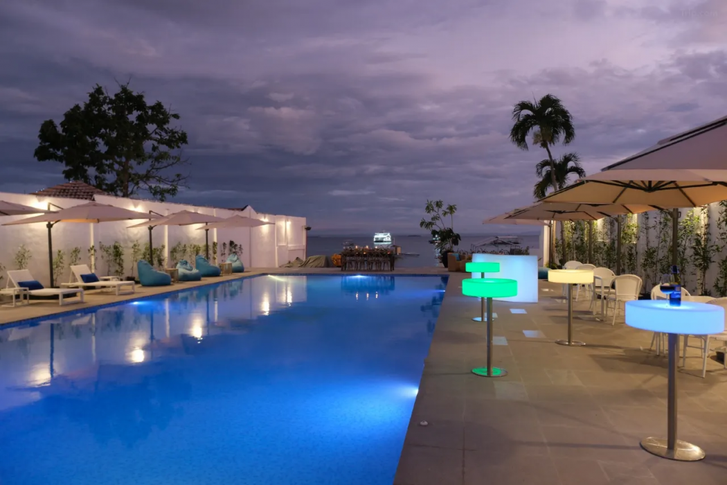 1521 Hotel 37/45