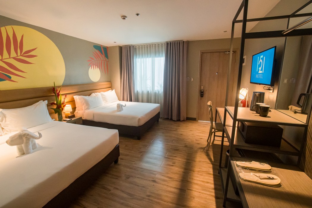 1521 Hotel 19/45