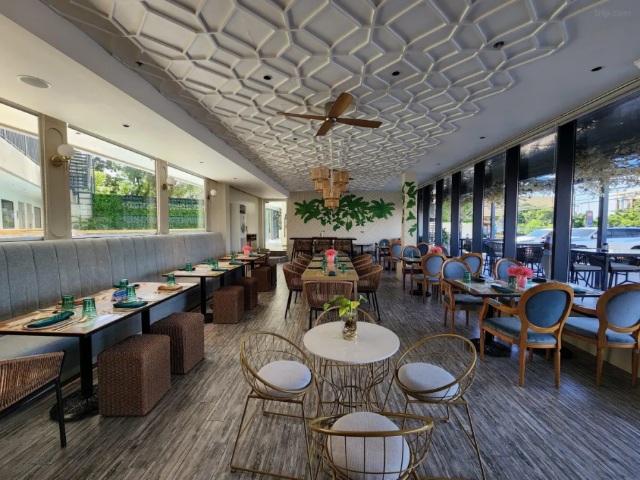 1521 Hotel 30/45