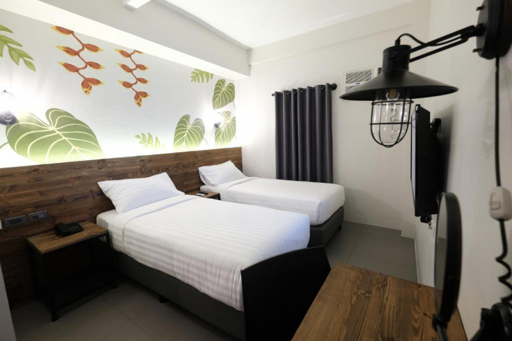 U Hotels Makati 14/56