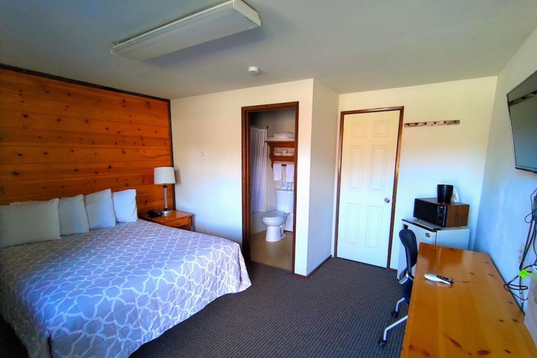 Packwood Inn 13/56