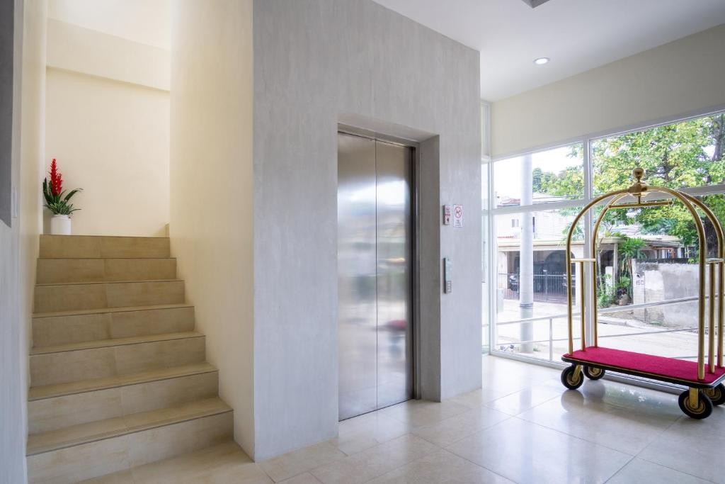 18 Suites Cebu 32/38
