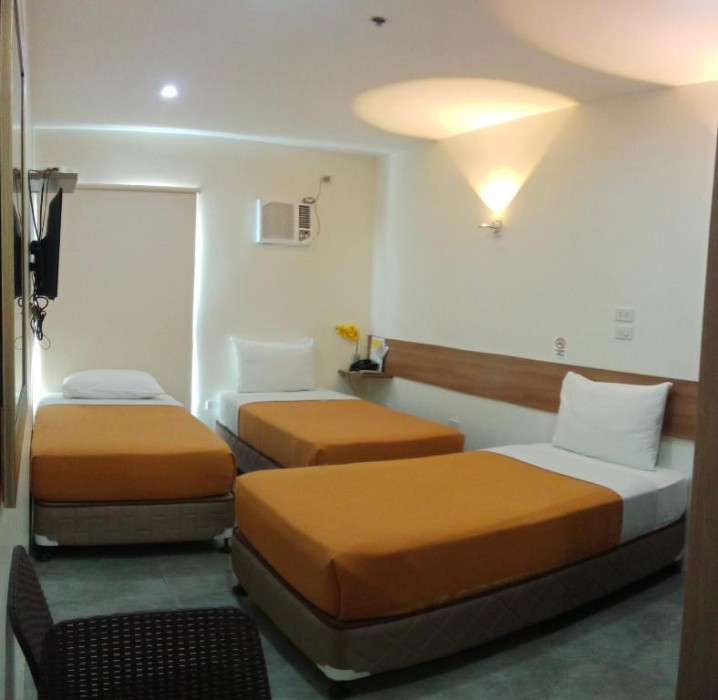 18 Suites Cebu 21/38