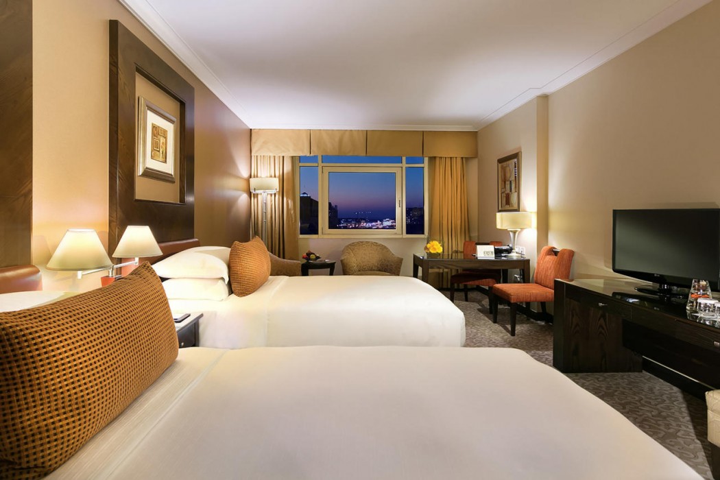 Swissotel Al Murooj Dubai 19/82