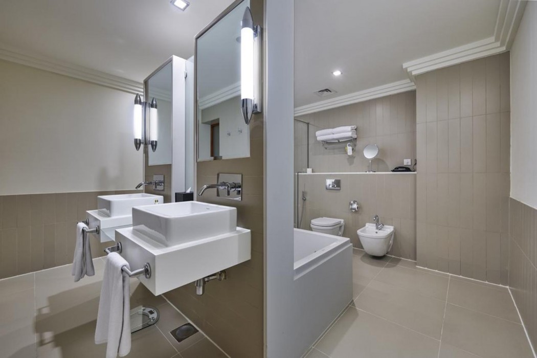 Millennium Airport Hotel Dubai 111/114