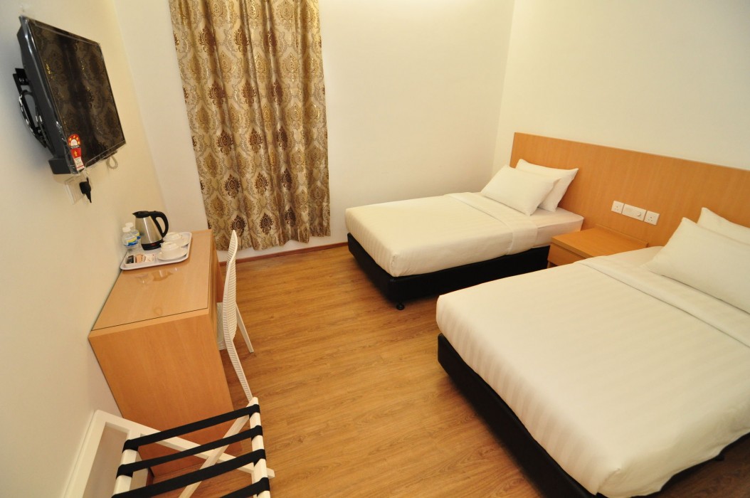 1 Million Hotel 28/75