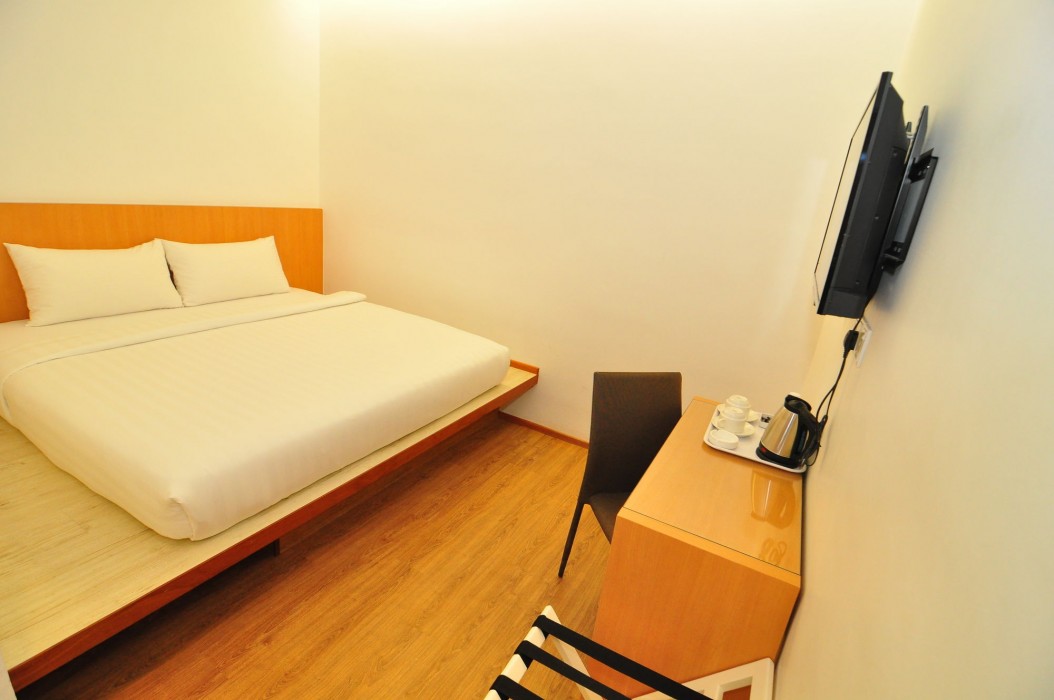 1 Million Hotel 34/75