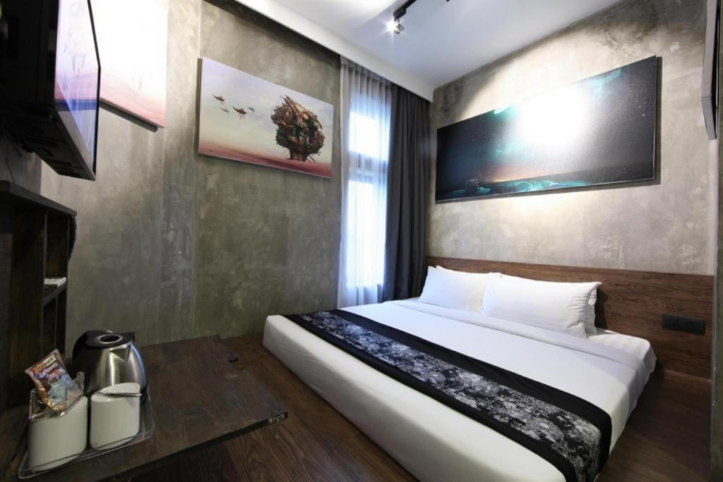 The Hulo Hotel & Gallery 15/59
