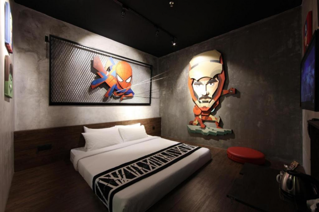 The Hulo Hotel & Gallery 11/59