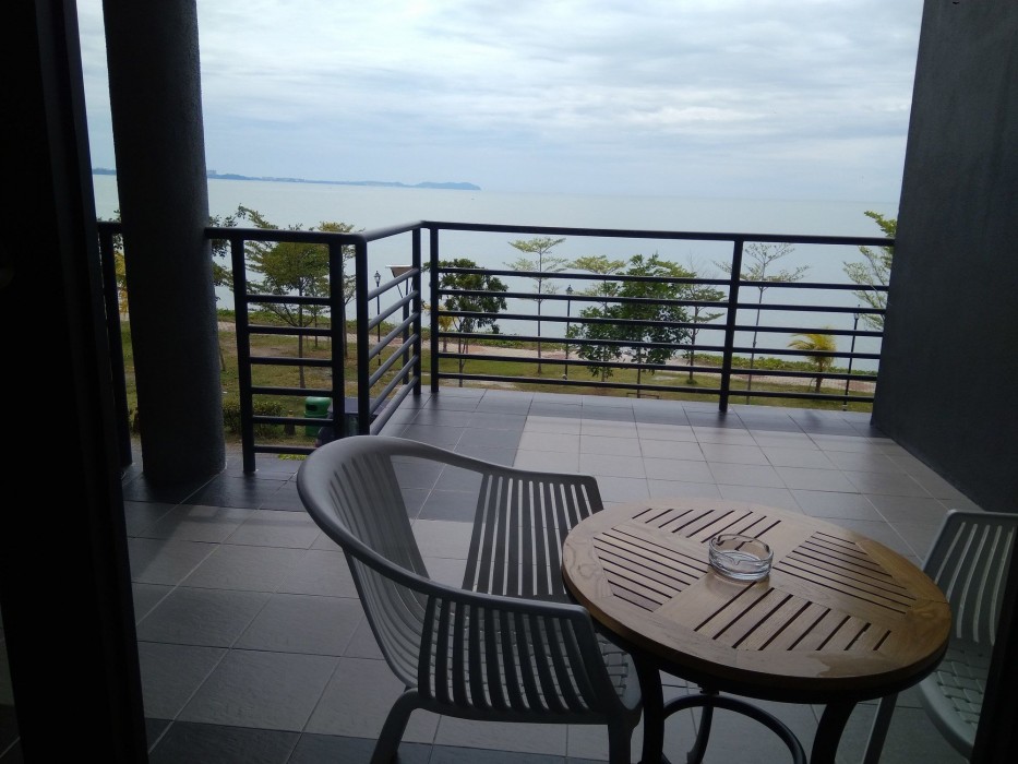 Bayfront Hotel 18/94