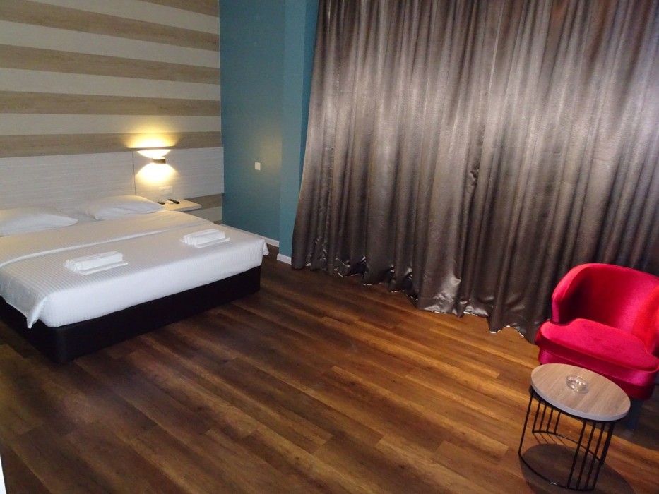 Bayfront Hotel 33/94