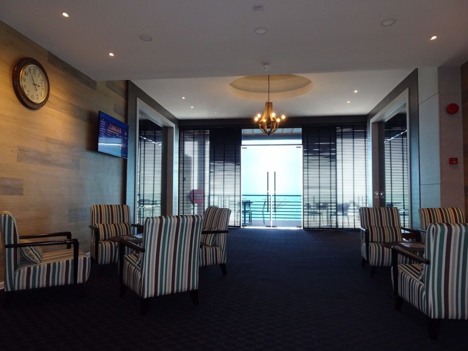 Bayfront Hotel 59/94