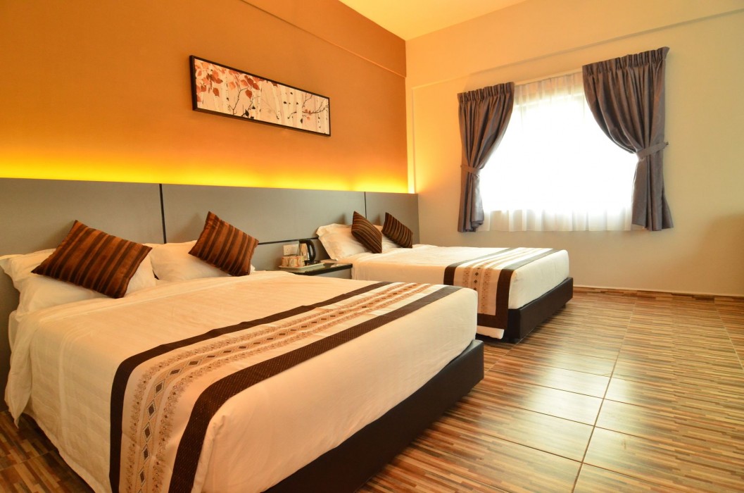 Swing & Pillows at Travelland Hotel, Ipoh 62/99