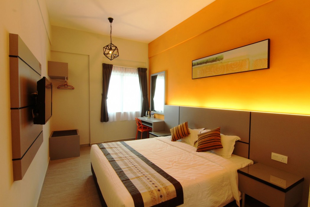 Swing & Pillows at Travelland Hotel, Ipoh 70/99