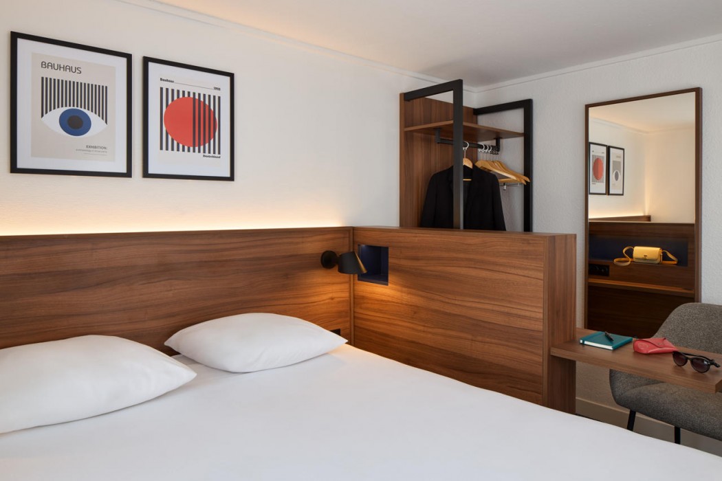 TIMHOTEL NATION 18/77