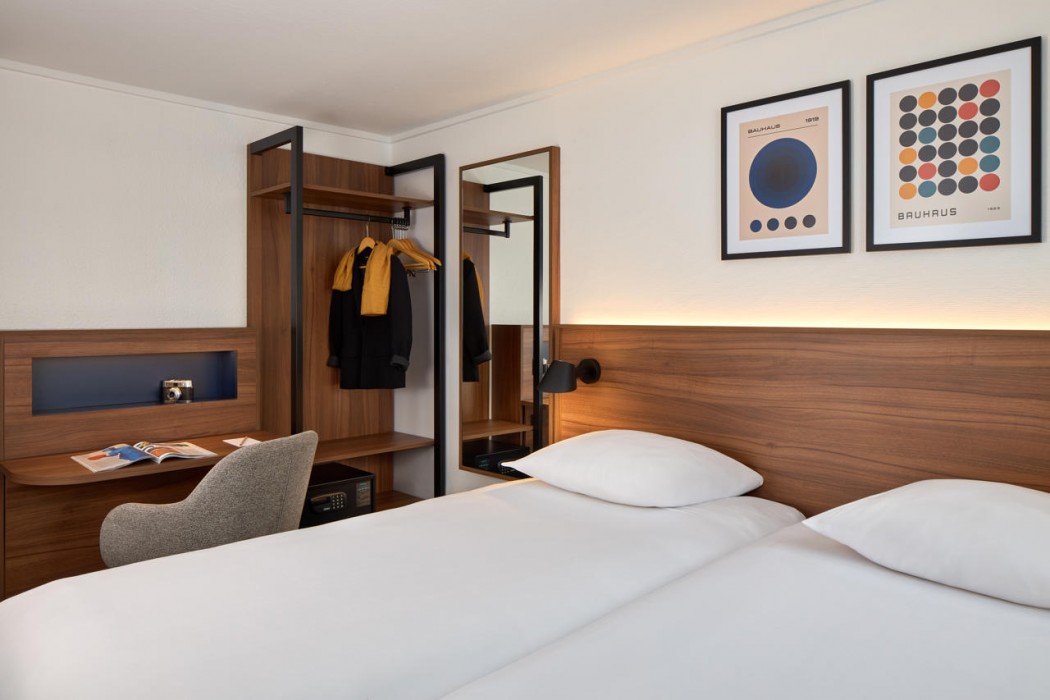 TIMHOTEL NATION 14/77