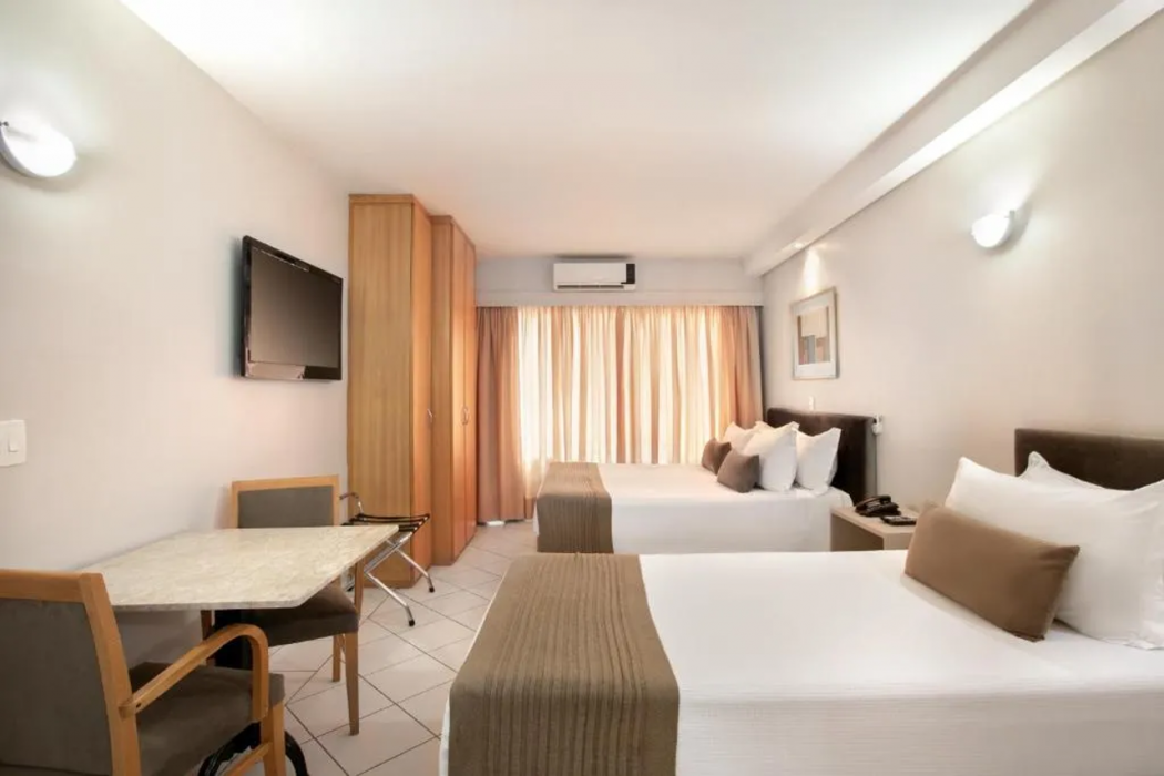 Plaza Inn American Loft 10/32