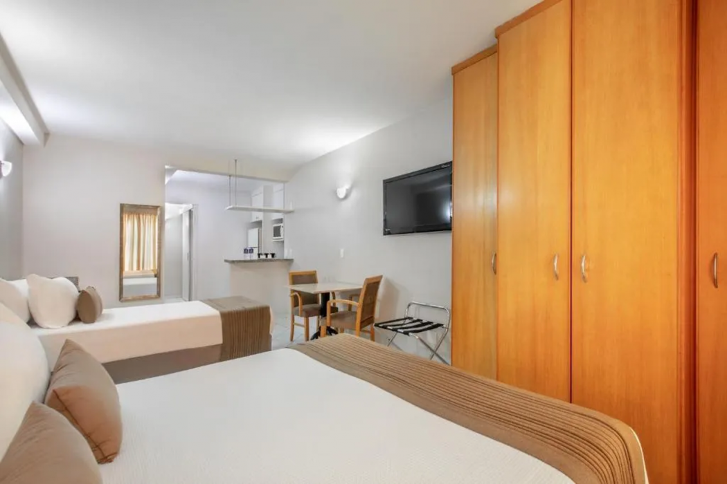 Plaza Inn American Loft 7/32