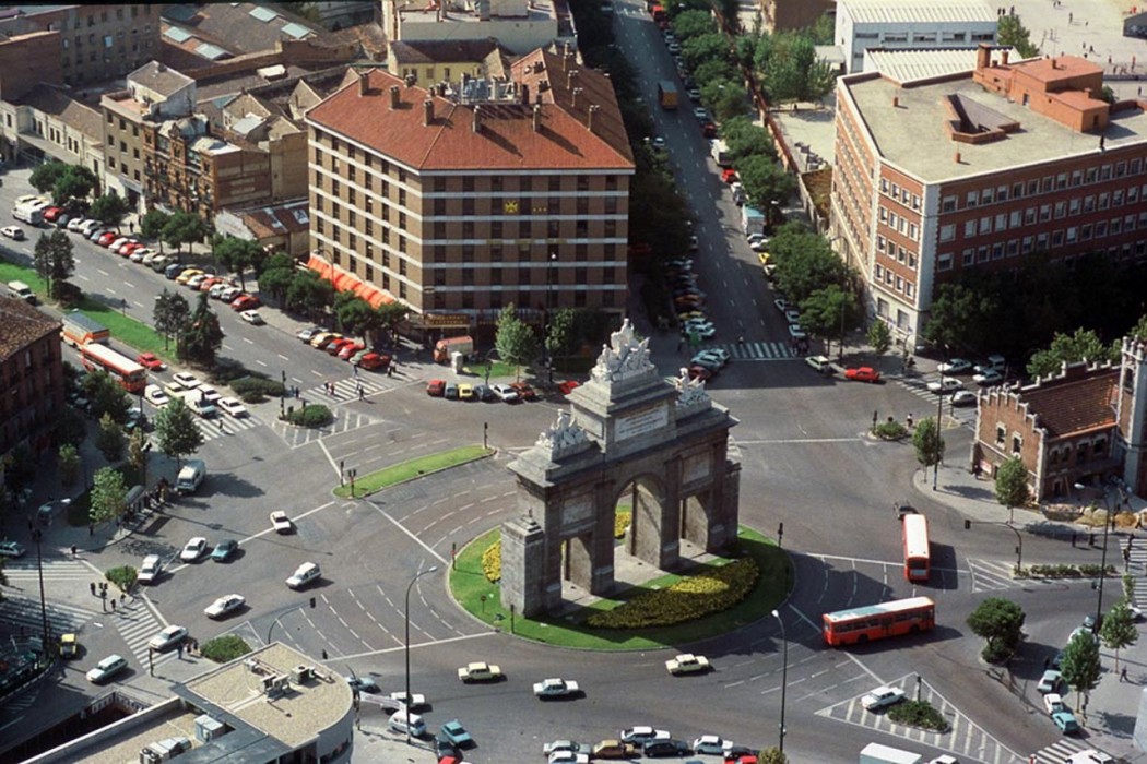托莱多门酒店(Hotel Puerta de Toledo) 图片1