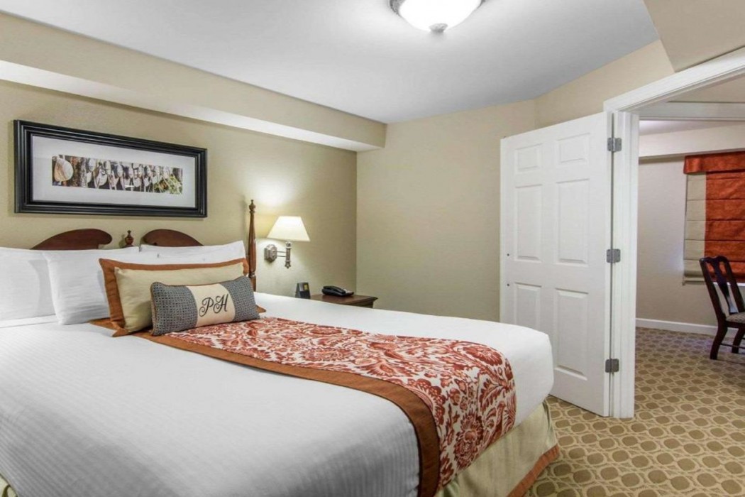 Bluegreen Vacations Patrick Henry Square, an Ascend Collection Resort 7/25