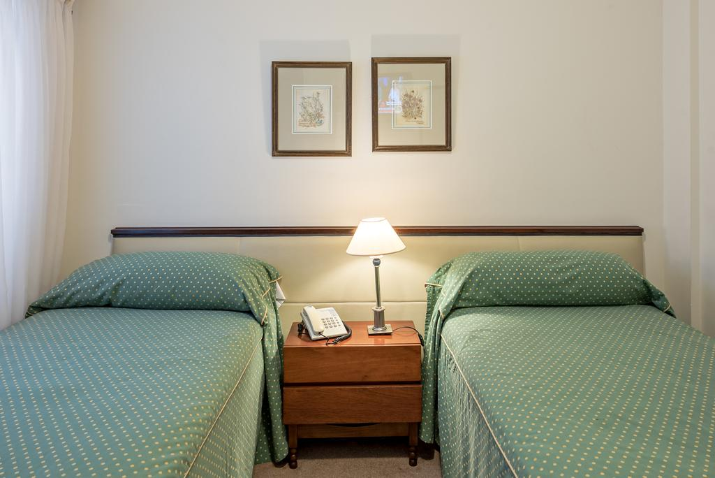 Presidente Hotel 9/46