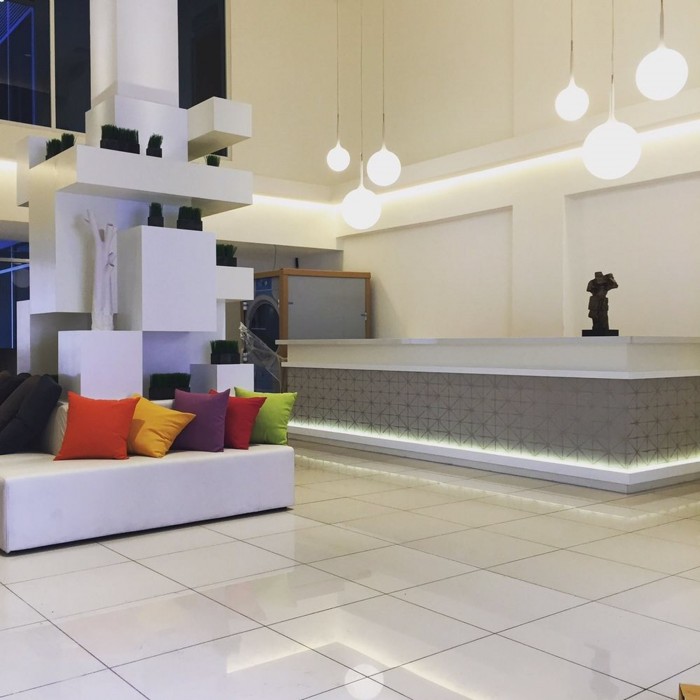 T+ Hotel Macallum 33/86