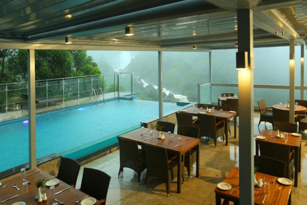 Blanket Hotel & Spa Munnar 16/17