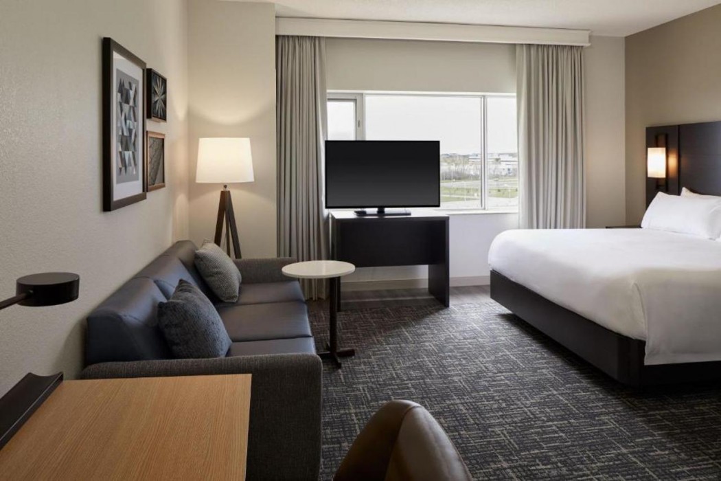 Room at Residence Inn Montreal Airport, MONTREAL