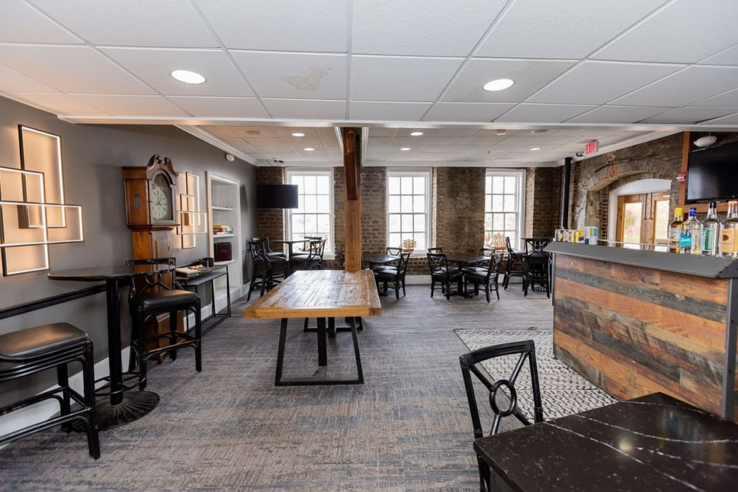 River Street Inn 24/52