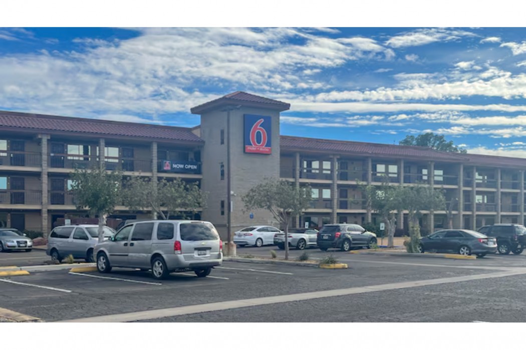 Motel6 Victorville, CA - Civic Center / Route 66 1/60