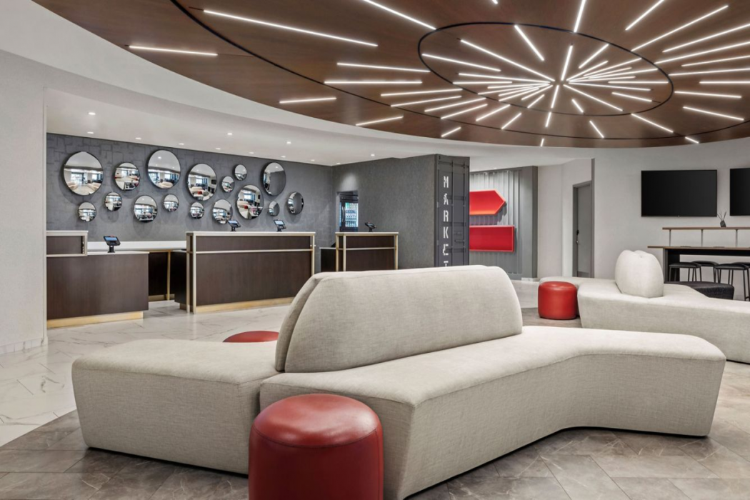 Lobby at Renaissance Newark Airport Hotel, ELIZABETH - NJ