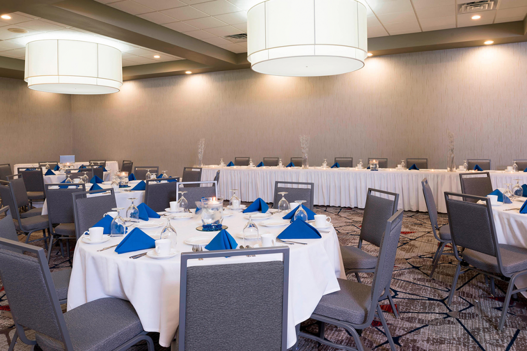 The Center Hotel Grand Rapids Airport 20/29