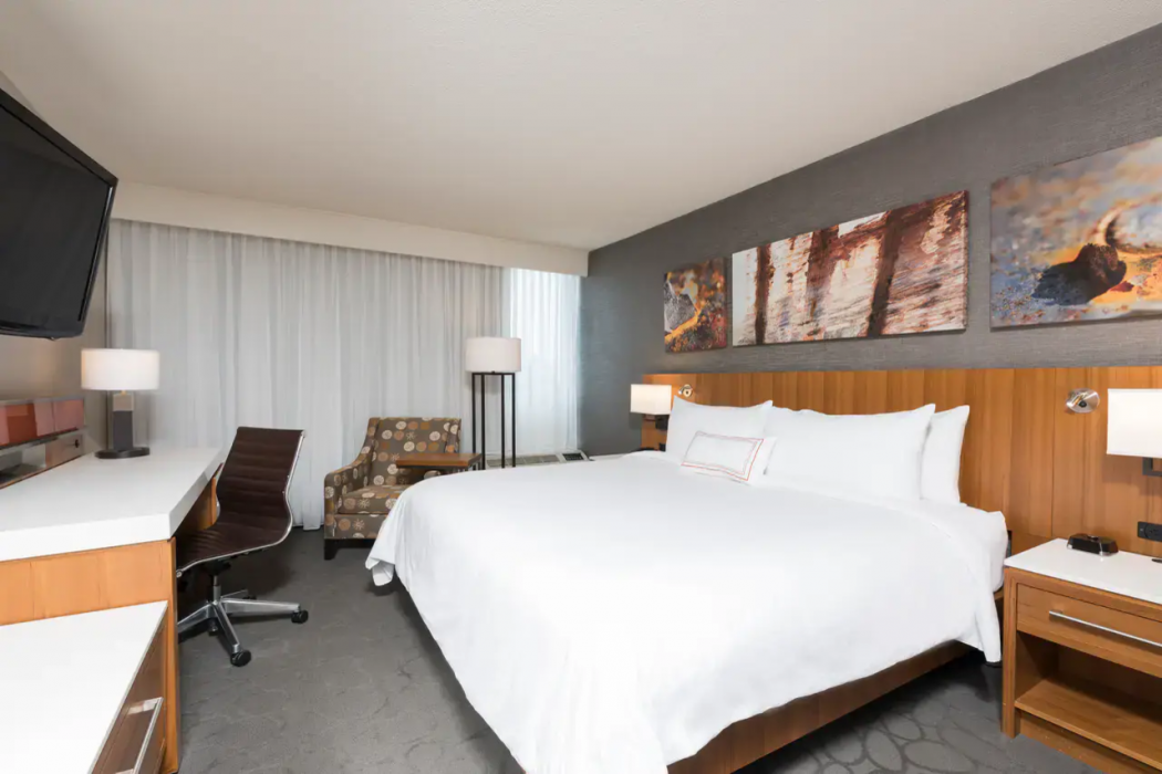 The Center Hotel Grand Rapids Airport 9/29