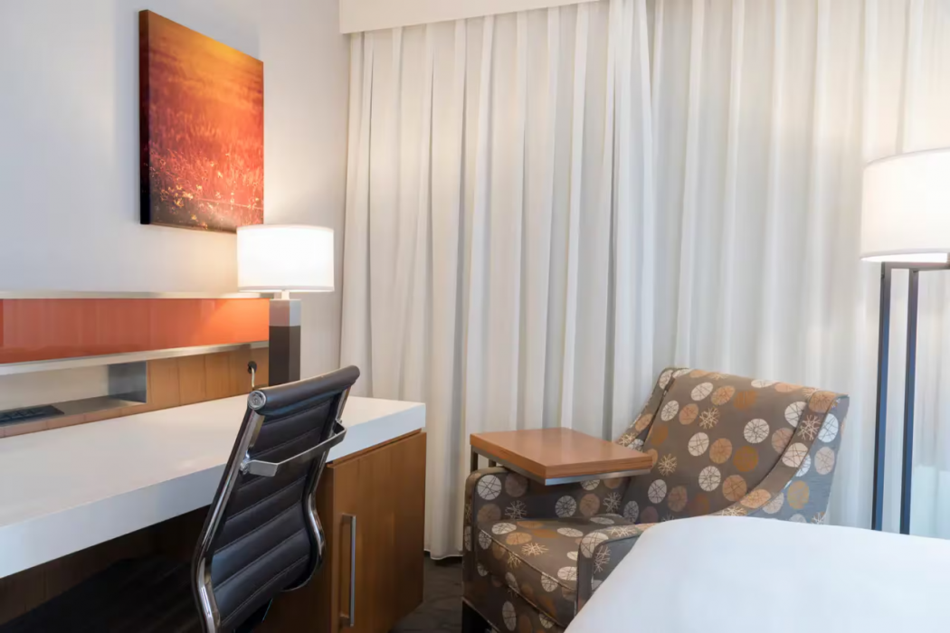The Center Hotel Grand Rapids Airport 10/29
