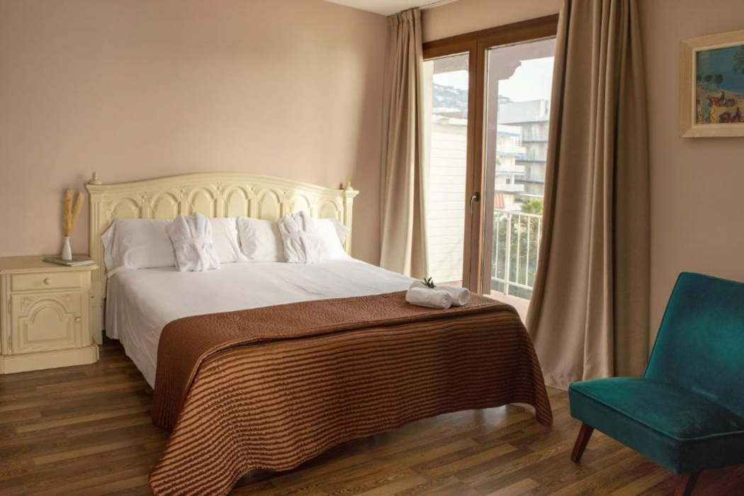 Hotel Roger de Flor by Seleqtta 16/66