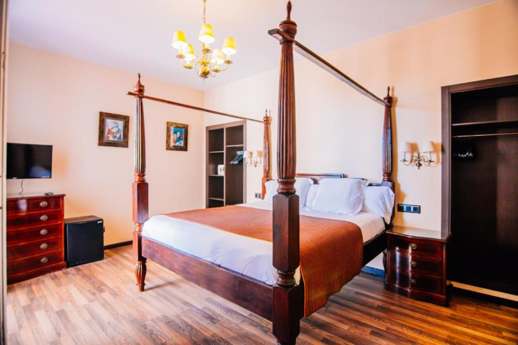 Hotel Roger de Flor by Seleqtta 17/66