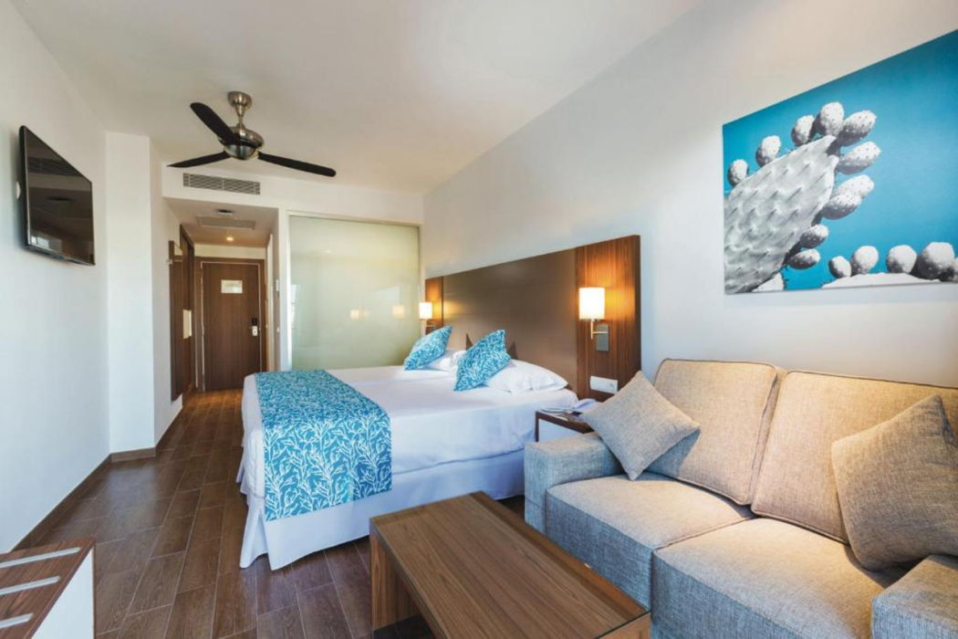 Hotel RIU Bravo 12/42